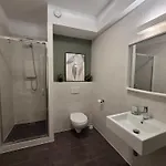 Апартаменти Centrum Krawiecka 1 *